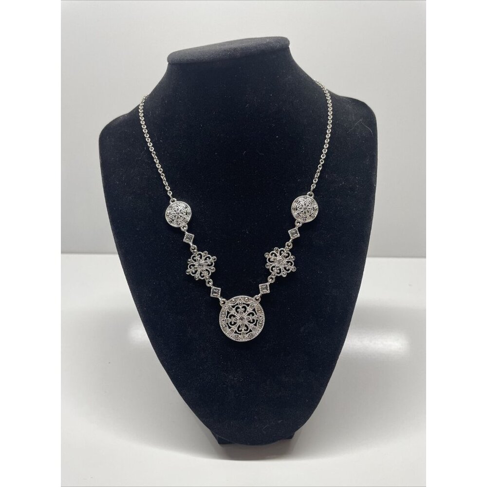 Crown‎ Trifari Filigree 19” Silver Tone Necklace Marcasite Style Adjustable VTG